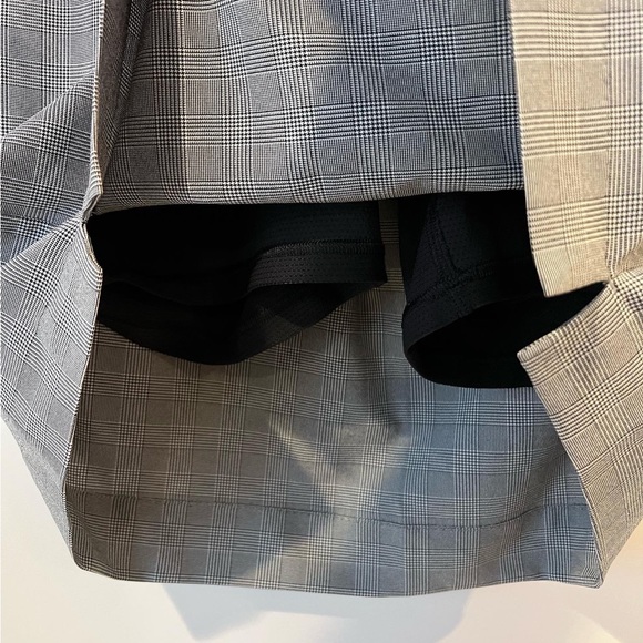 Athleta grey and black plaid skort - Picture 3 of 4